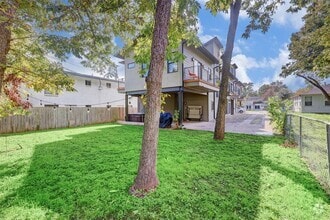 Building Photo - 602 W N Loop Blvd