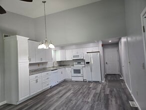 kitchen - 4932 Drayton Rd