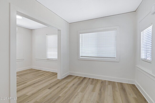 Foto del edificio - 1108 E Portland St