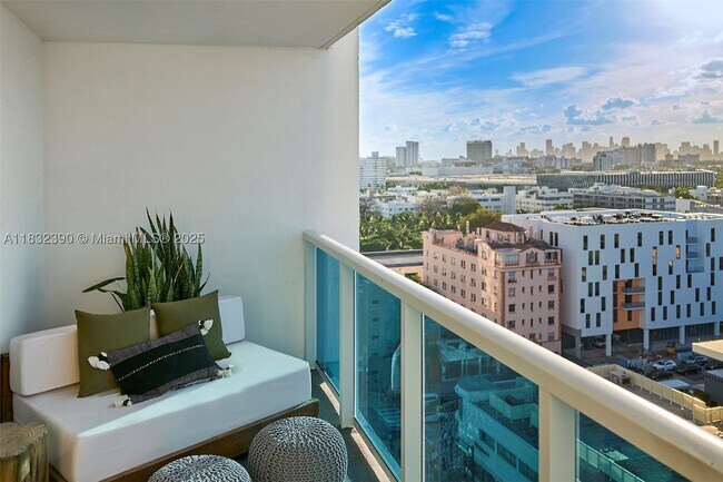 Building Photo - 2301 Collins Ave