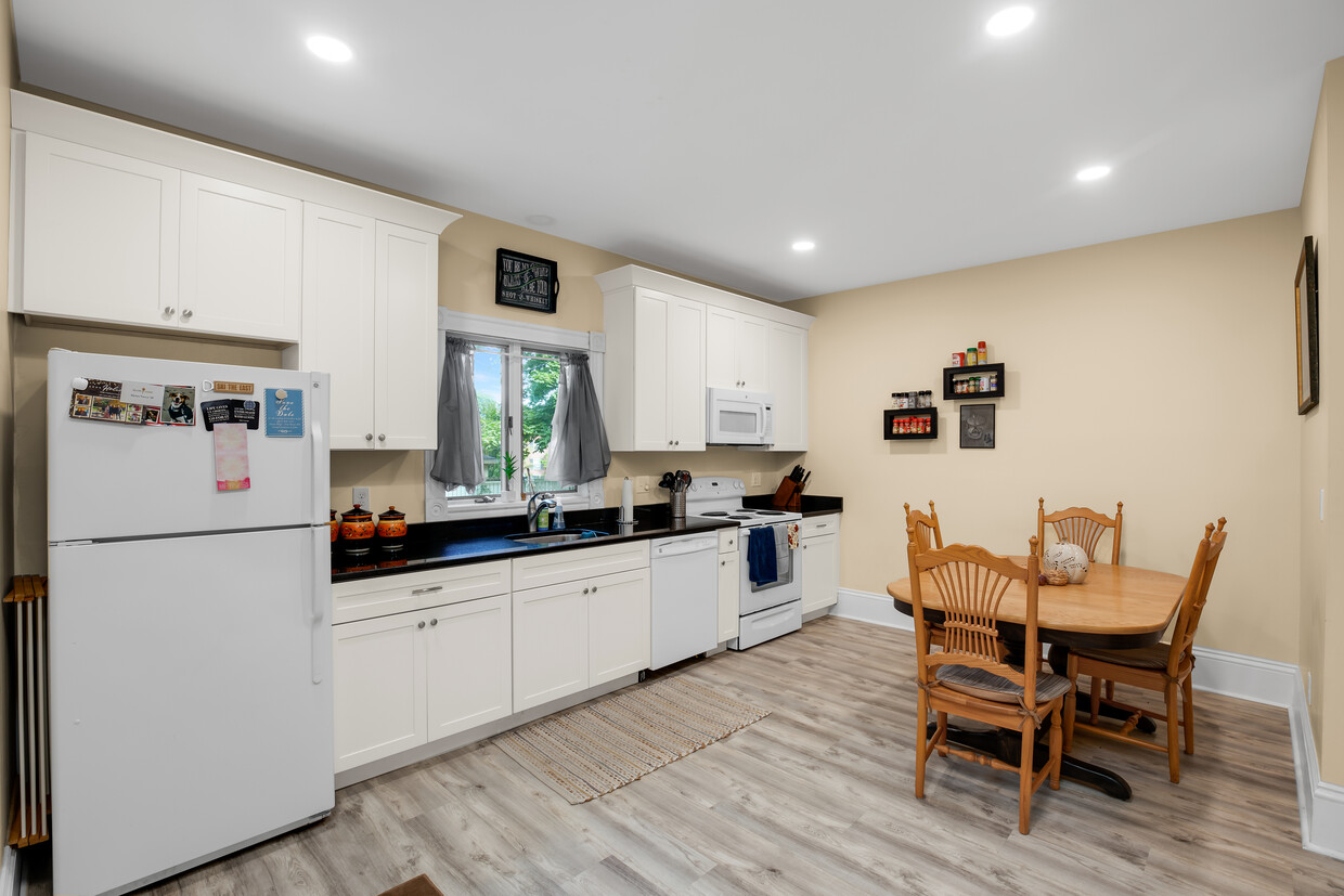 Kitchen - 62 Highland St