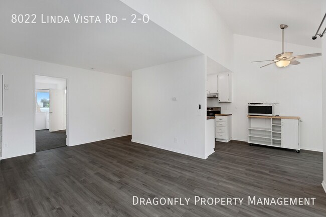 Foto del edificio - 8022 Linda Vista Rd