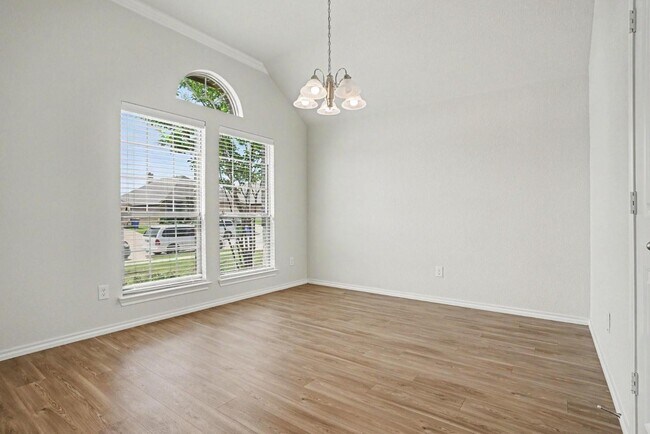 Building Photo - 429 Tobin Dr