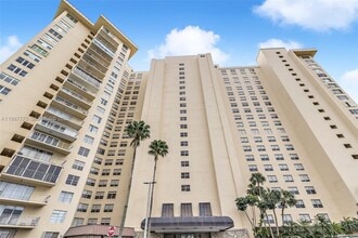 Building Photo - 11111 Biscayne Blvd