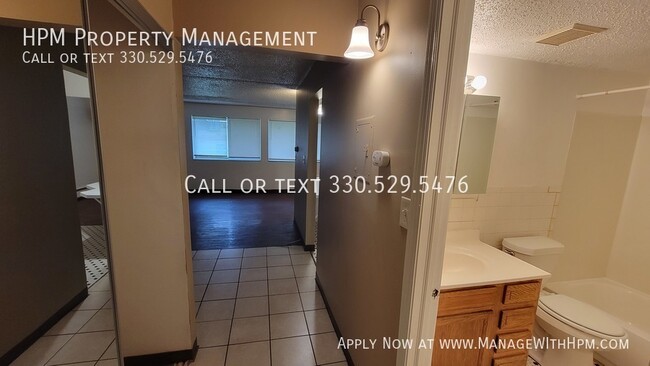 Building Photo - Spacious 2 bedroom apartment in Akron