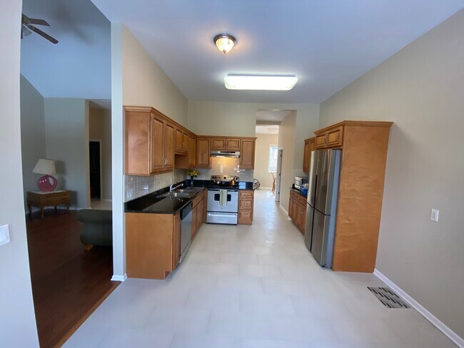 Foto del edificio - 17620 Green Rd
