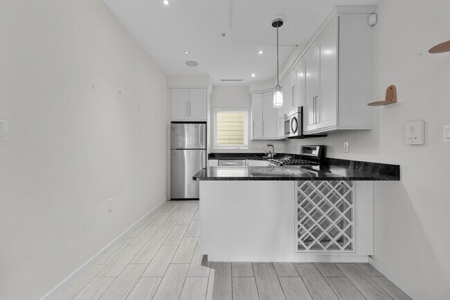 Foto del edificio - 756 Park Rd NW