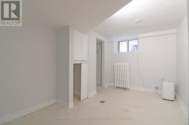 Building Photo - 156 Gillard Ave