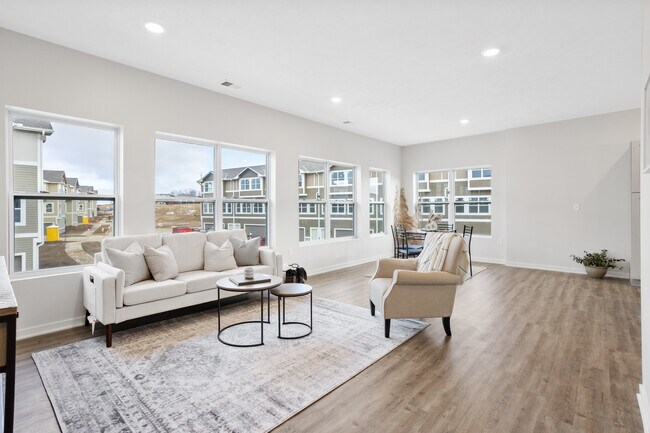 Building Photo - 20877 T Ct