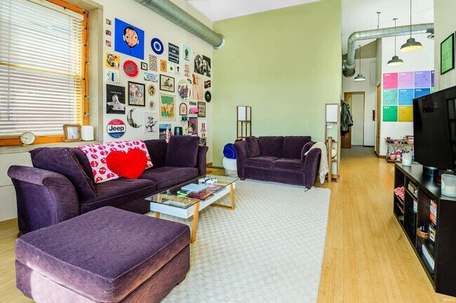 Foto del edificio - 213 N Walnut St