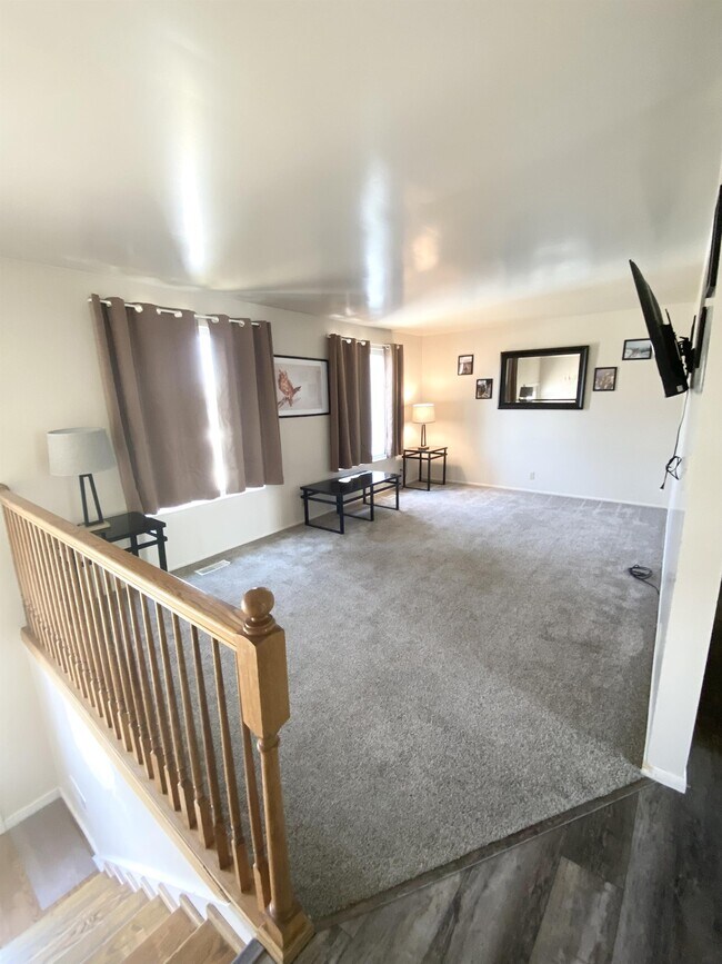 Foto del edificio - 3341 W Hillsboro Cir