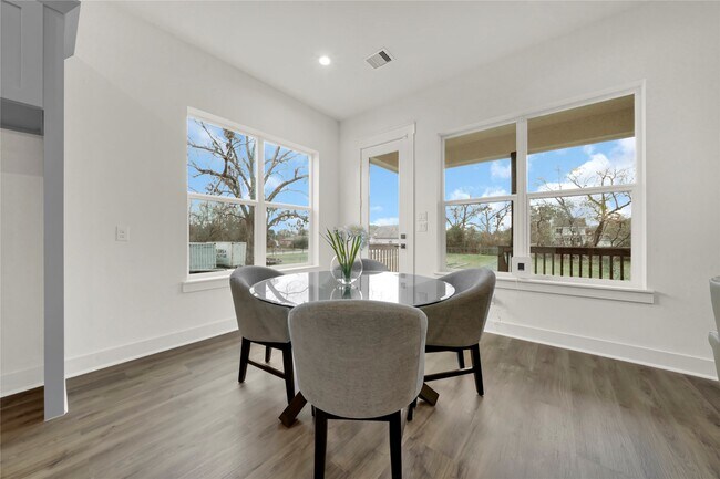 Foto del edificio - 4916 Lavender St