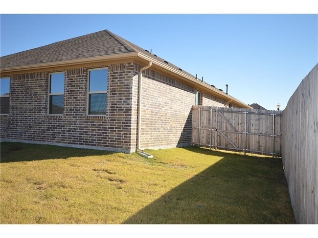 Building Photo - 41 Kramer Ln
