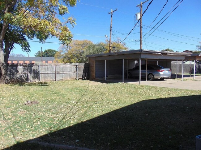 Foto del edificio - 2416 46th St