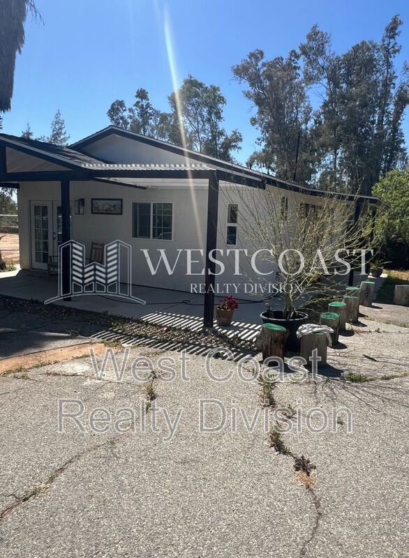 Foto del edificio - 35975 Glen Oaks Rd