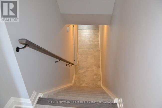 Building Photo - 60 Lambs Ln
