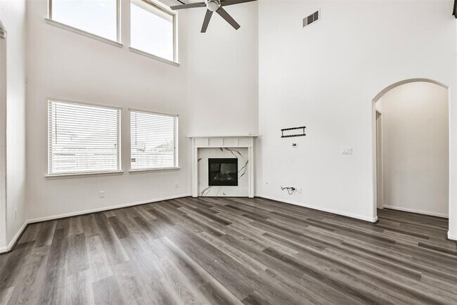 Building Photo - 6107 Stoney Oaks Ct