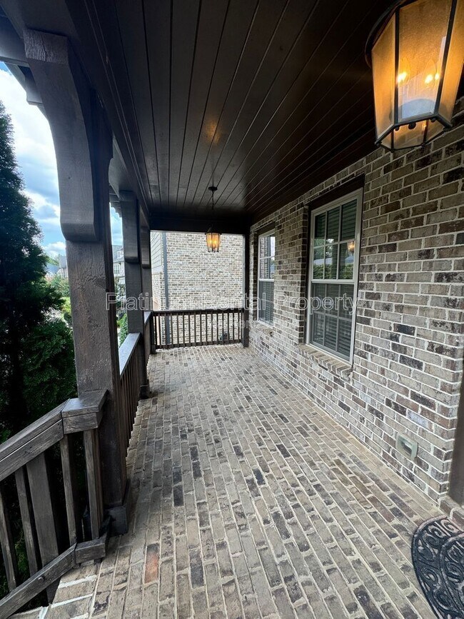Building Photo - 3578 Strath Dr