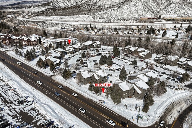 Building Photo - 1016 W Beaver Creek Blvd