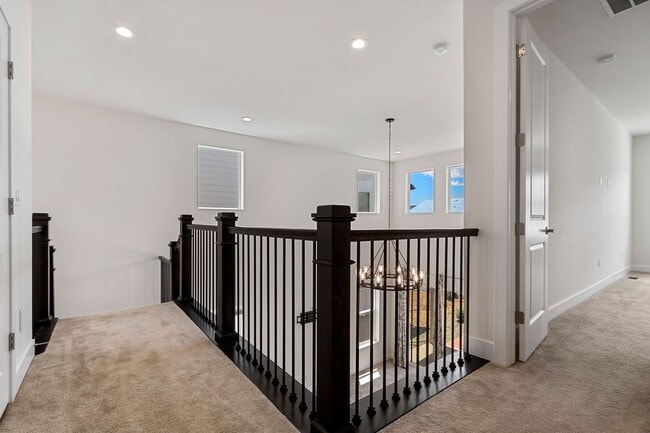 Building Photo - Beautiful 3 Bedroom 2 1/2 Bath Single Family Home
