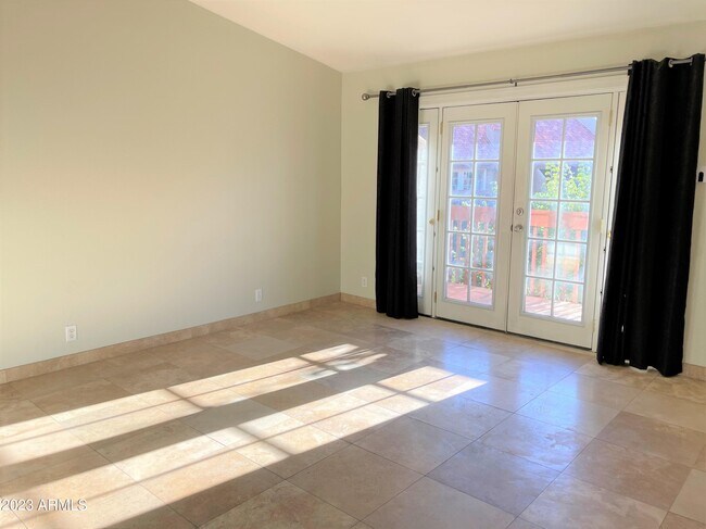 Foto del edificio - 14203 N 19th Ave