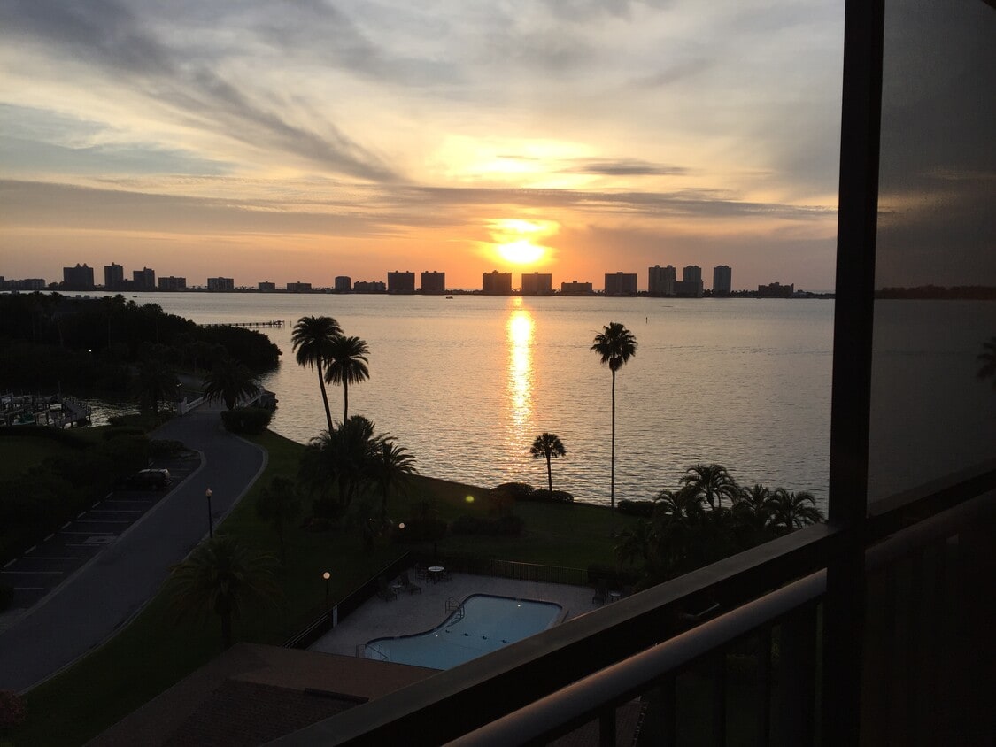 100 Oakmont Ln, Belleair, FL 33756 Condo for Rent in Belleair, FL