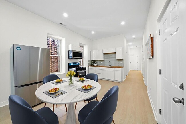 Foto del edificio - 3037 W Lexington St