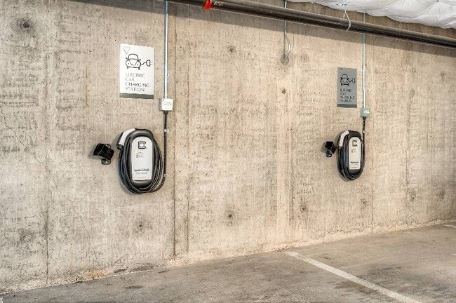 Building Photo - Tria Apartments