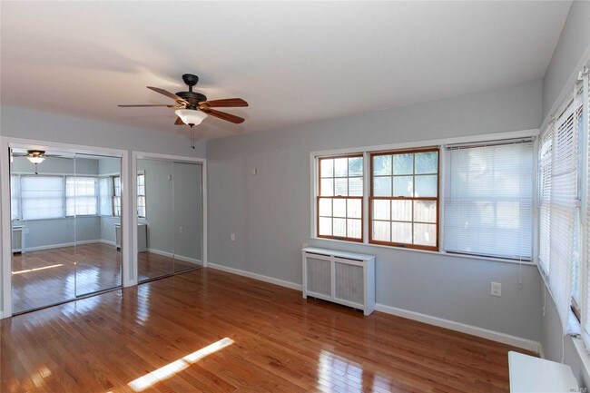 Building Photo - 3281 Parkway Dr