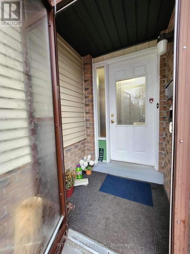 Photo du bâtiment - 63 Bronte Crescent