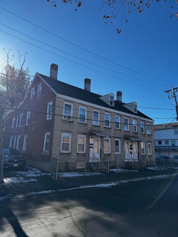 Building Photo - 157 Charles St