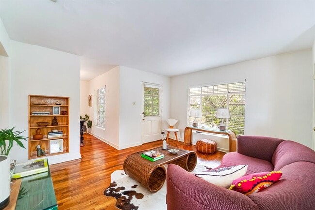 Foto del edificio - 1401 Ashwood Rd
