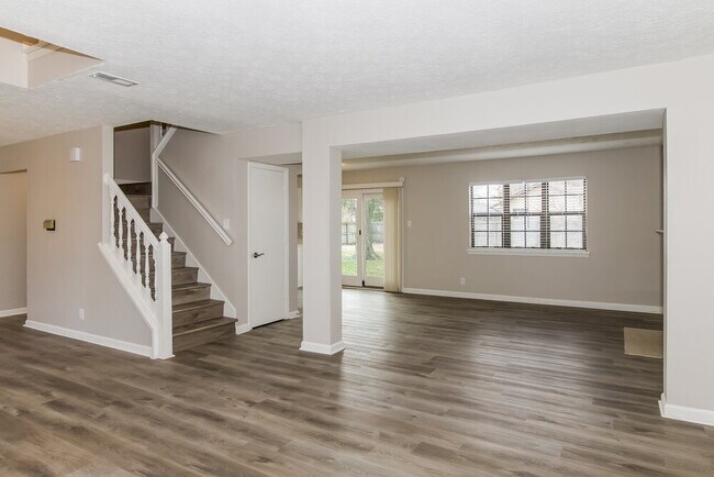 Foto del edificio - 6722 Foxfire Dr