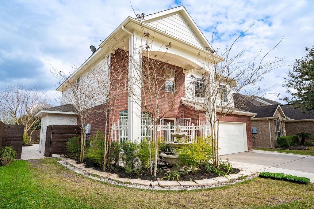 10015 Lizette Court, Houston, TX 77075