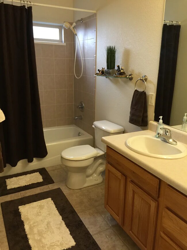 Foto del edificio - 2513 Hayes Dr