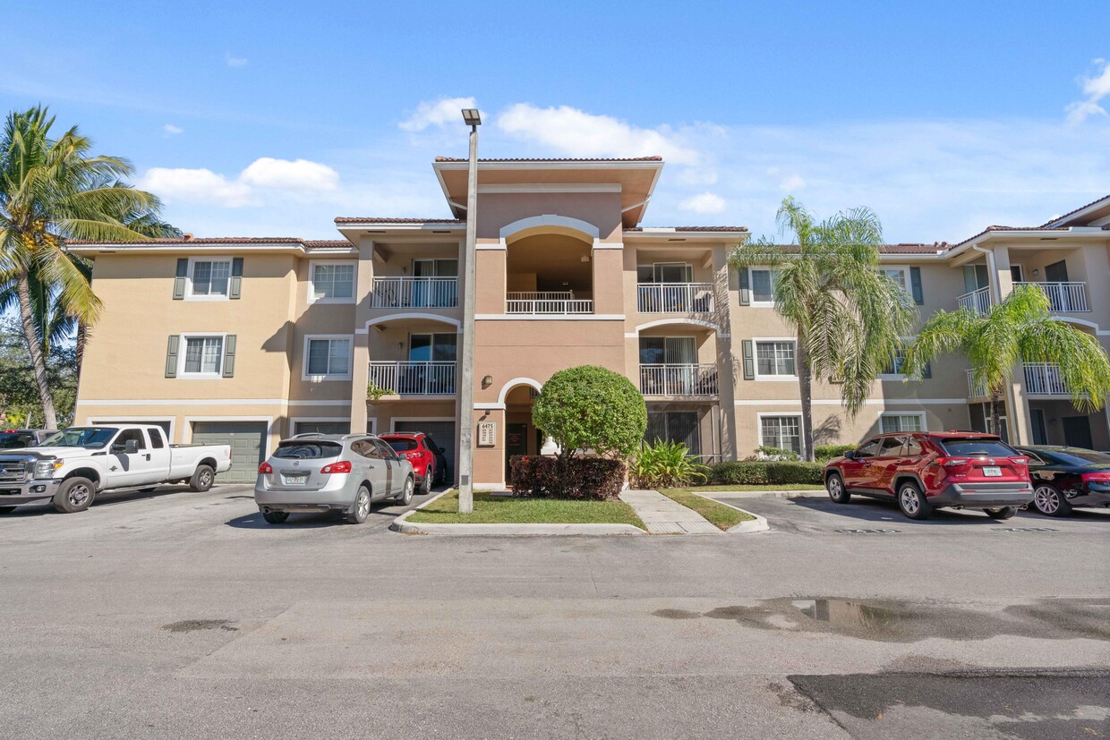 Primary Photo - 6530 Emerald Dunes Dr