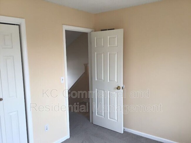 Foto del edificio - 5505-5507 NW 86th Ct