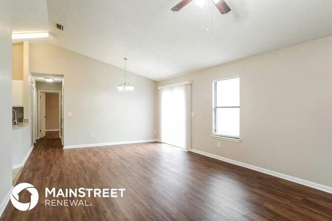 Building Photo - 2626 Malibu Cir