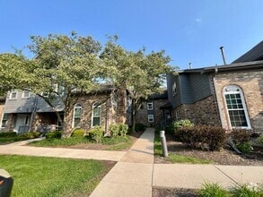 Building Photo - 11 Foxcroft Rd