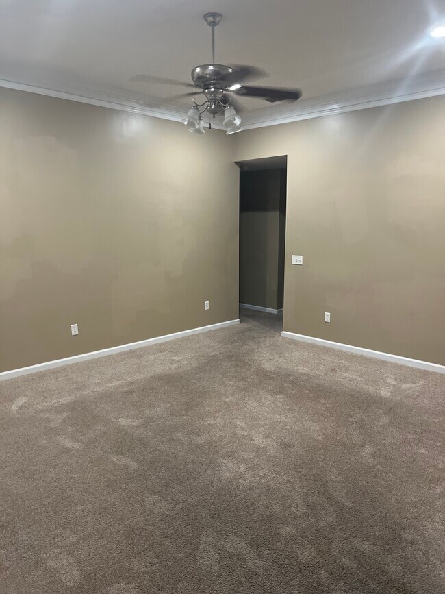 Foto del edificio - 3549 Brentwood Pl