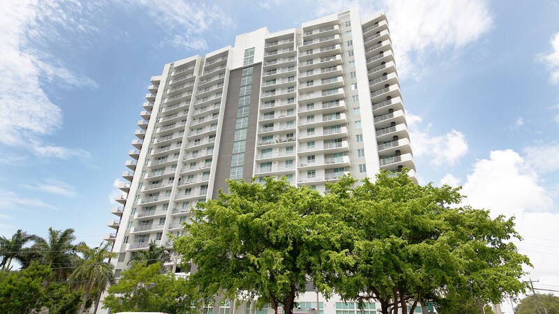 Foto principal - 1444 NW 14th Ave