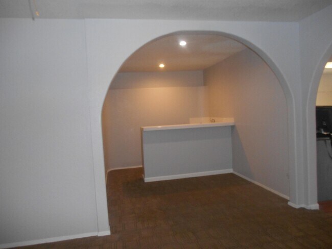 Building Photo - 232 Catalini St