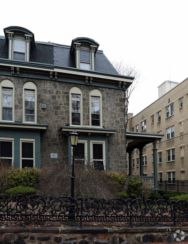 Foto del edificio - 235 S 42nd St