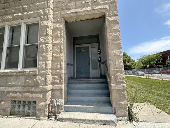 Building Photo - 3155 S Halsted St