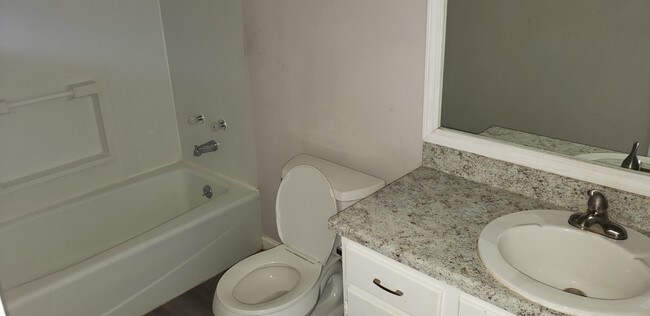 Foto del edificio - 935 Linde Ave