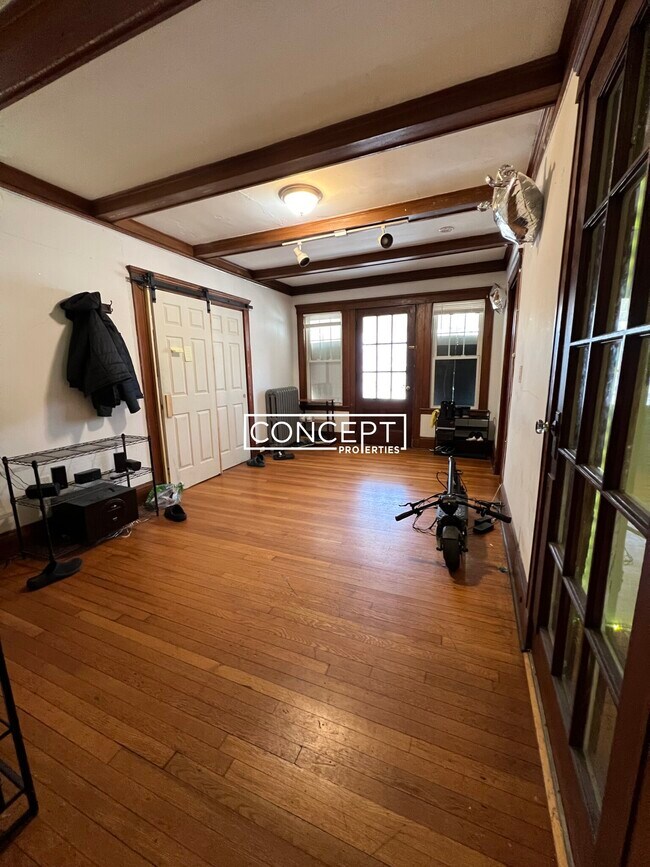 Foto del edificio - 23 Moraine St