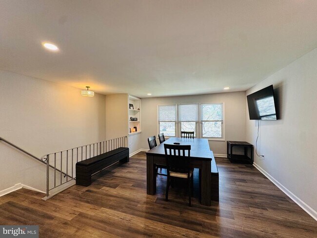 Foto del edificio - 4507 Dale Blvd