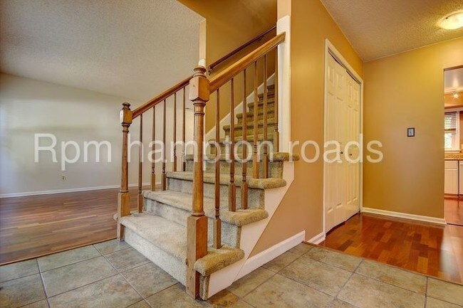 Building Photo - 2208 Logans Mill Trl
