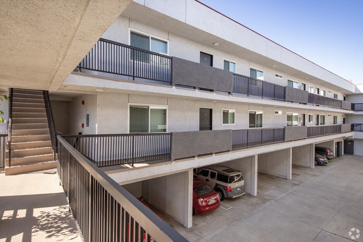 Forty6Twenty by Trion Living Apartments in Culver City, CA Westside