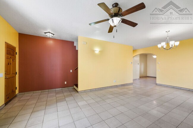 Foto del edificio - Serene Pueblo-Style Home in Tierra Contenta